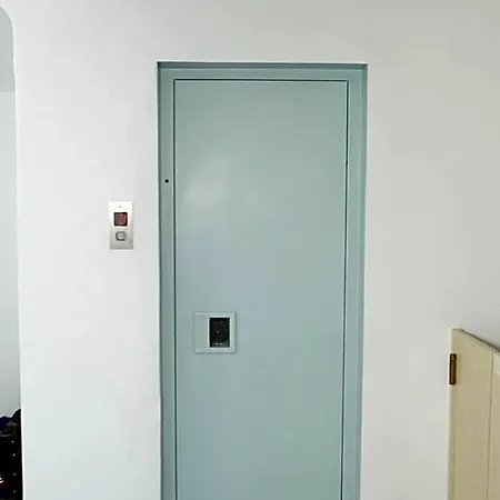 Hotel Karanasos 2*